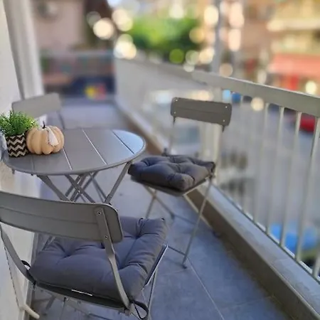 شقة Luxe Boutique With Balcony *